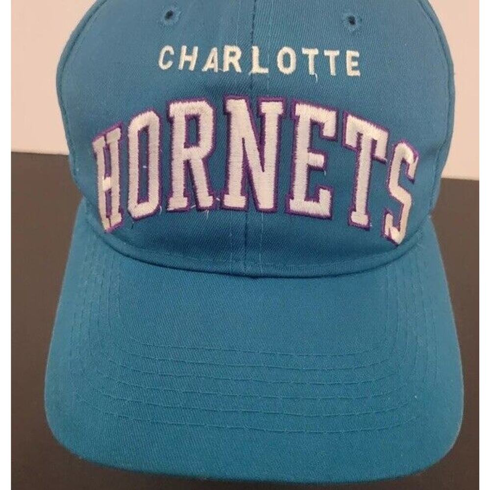 Vintage 90s Charlotte Hornets Starter Snapback Hat NBA Cap